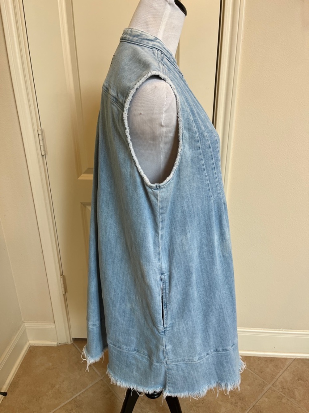 Current/Elliott Light Blue Denim faded Topstitched dress - Picture 4 of 12